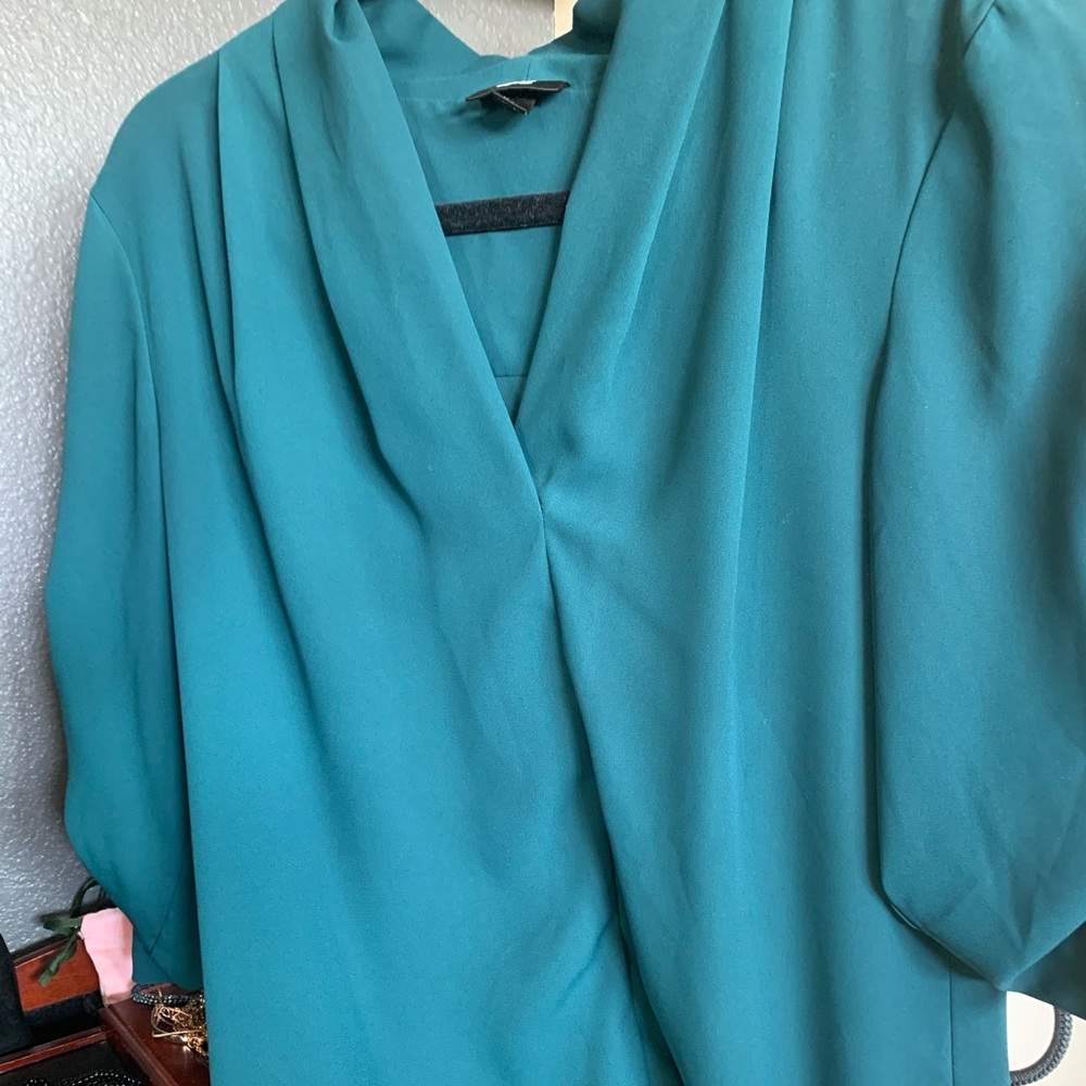 Dress shirt mid sleeves